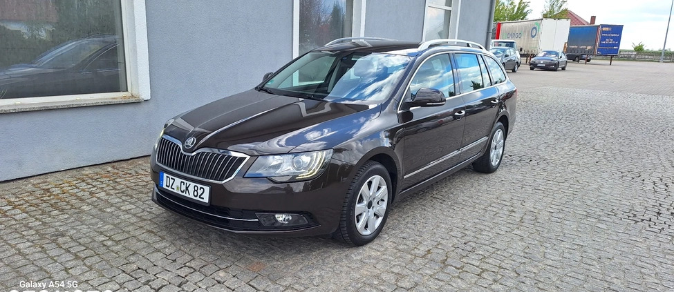 Skoda Superb cena 39999 przebieg: 202000, rok produkcji 2013 z Jawor małe 254